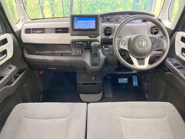 Honda N-Box 2022 photo 2