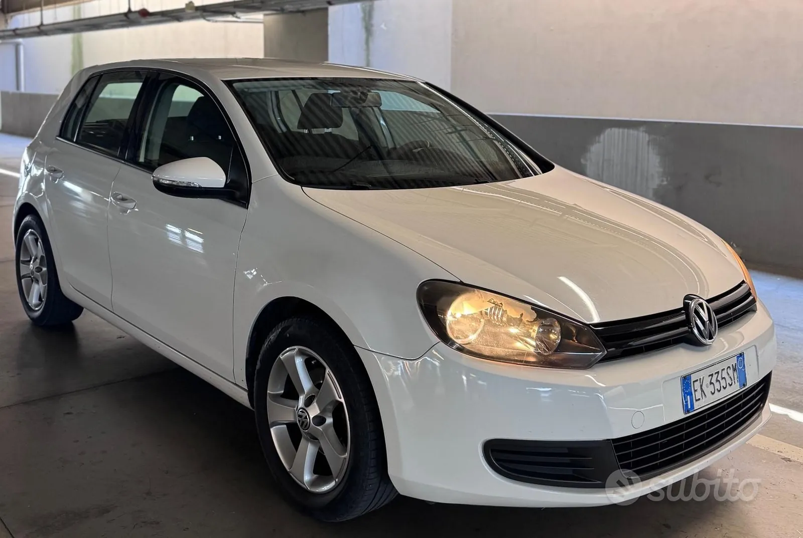 Volkswagen Golf 2011 photo 2