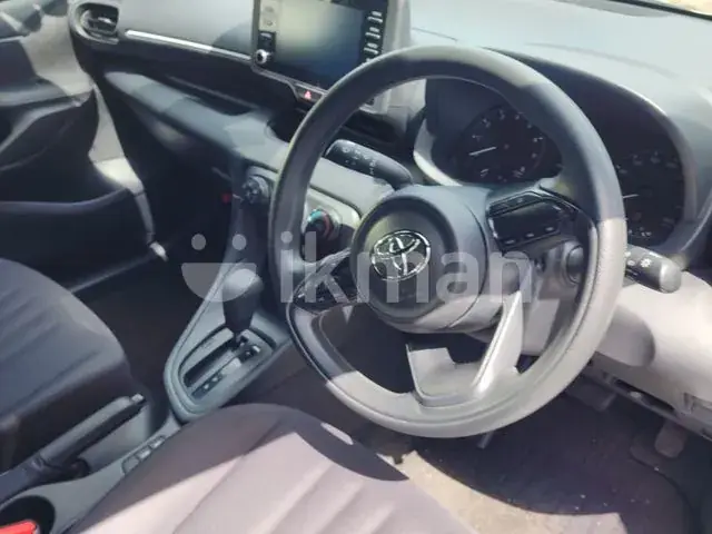 Toyota Yaris 2023 photo 2