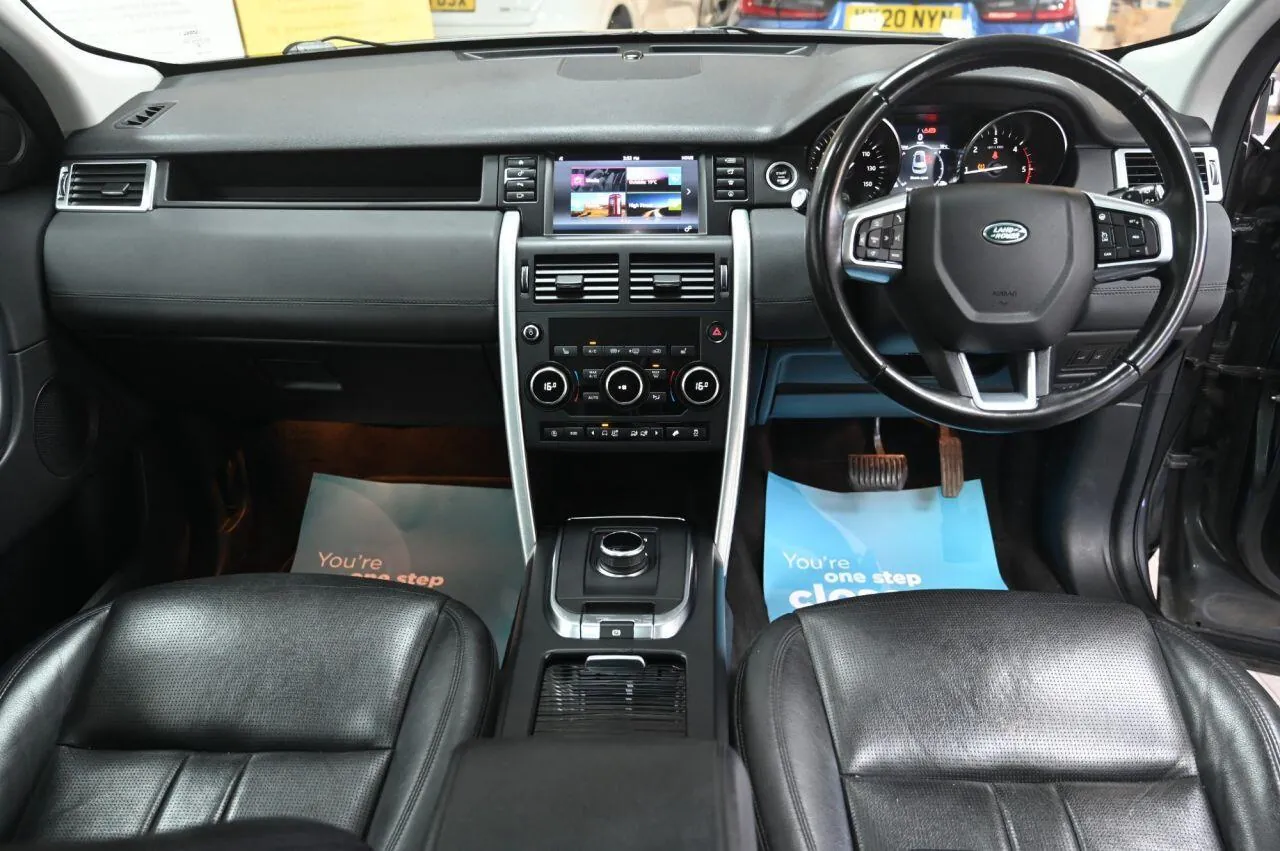 Land Rover Discovery Sport 2018 photo 4