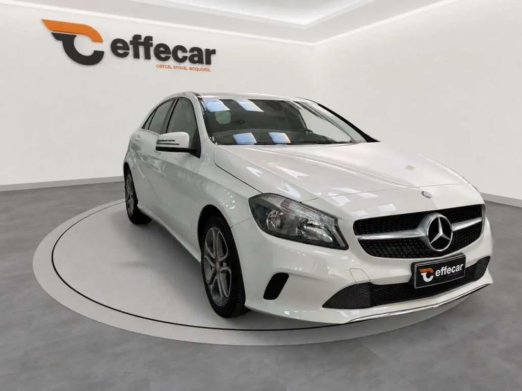 Mercedes-Benz A 180 2016 photo 3