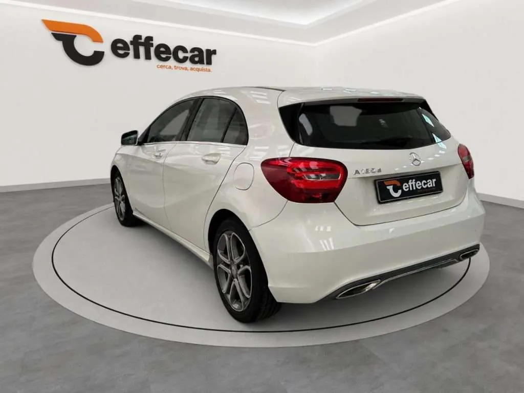 Mercedes-Benz A 180 2016 photo 4