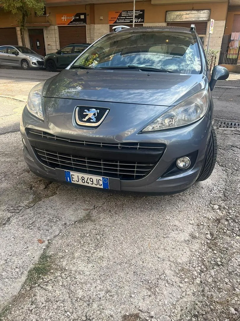 Peugeot 207 2011 photo 4