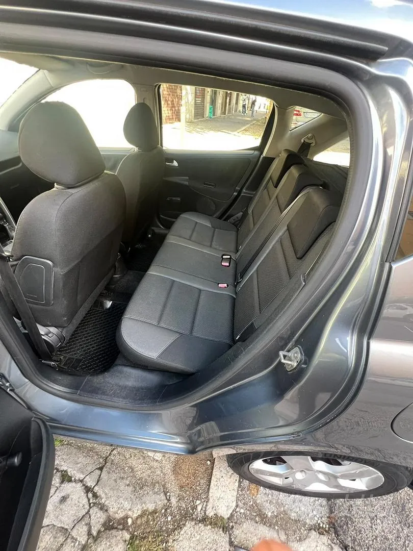 Peugeot 207 2011 photo 5