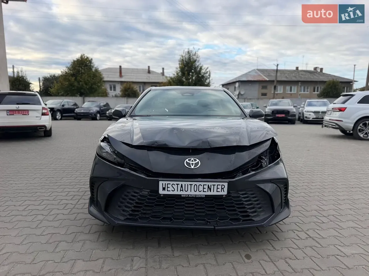 Toyota Camry 2024 photo 2