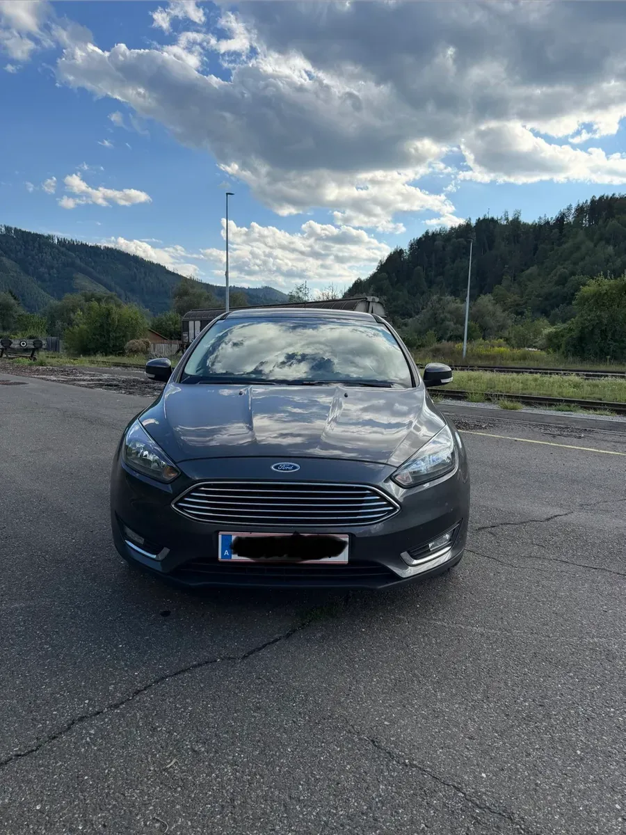 Ford Focus 2015 photo 2