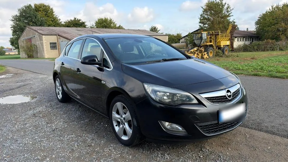 Opel Astra J