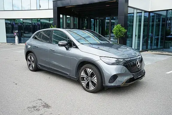 Mercedes-Benz C-Class 2023 photo 2