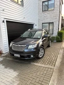Subaru Tribeca 2011 photo 2