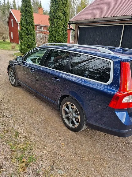 Volvo V70 2012 photo 4