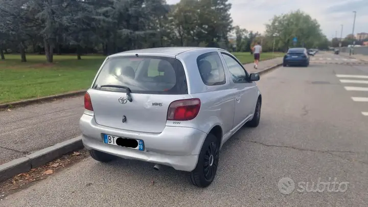 Toyota Yaris 2001 photo 4