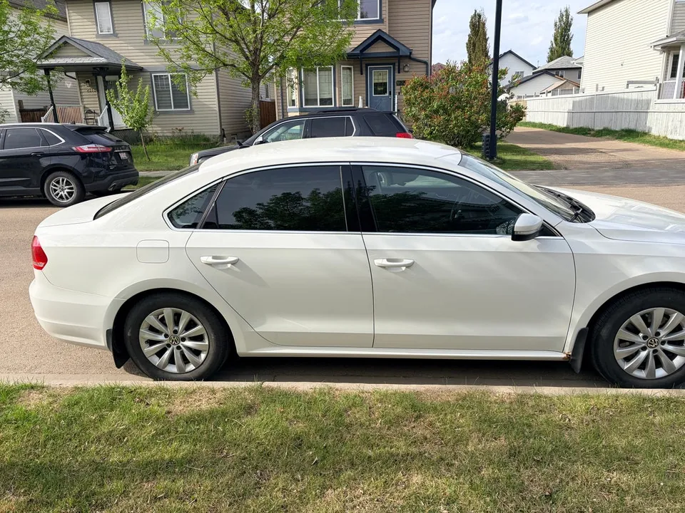 Volkswagen Passat 2014 photo 2