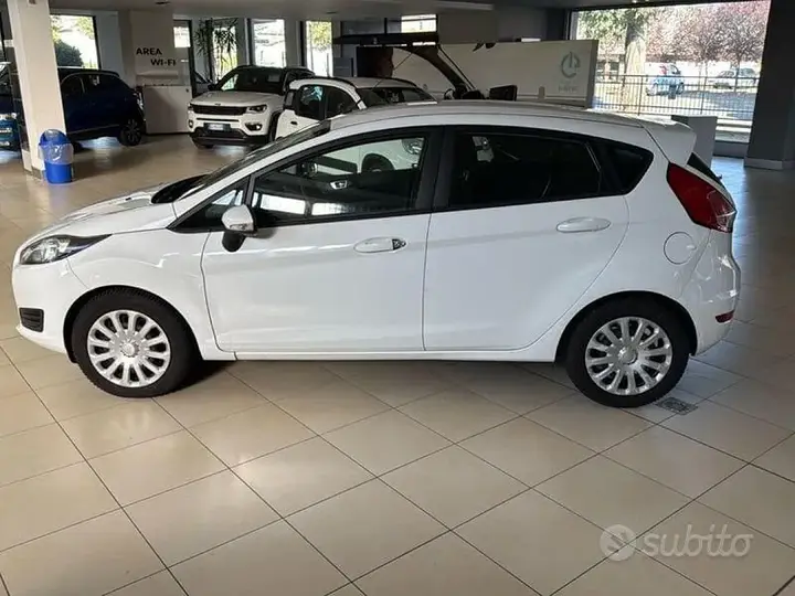 Ford Fiesta 2017 photo 2