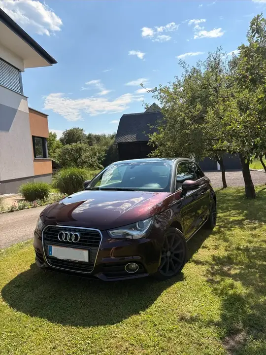 Audi A1 2011 photo 2