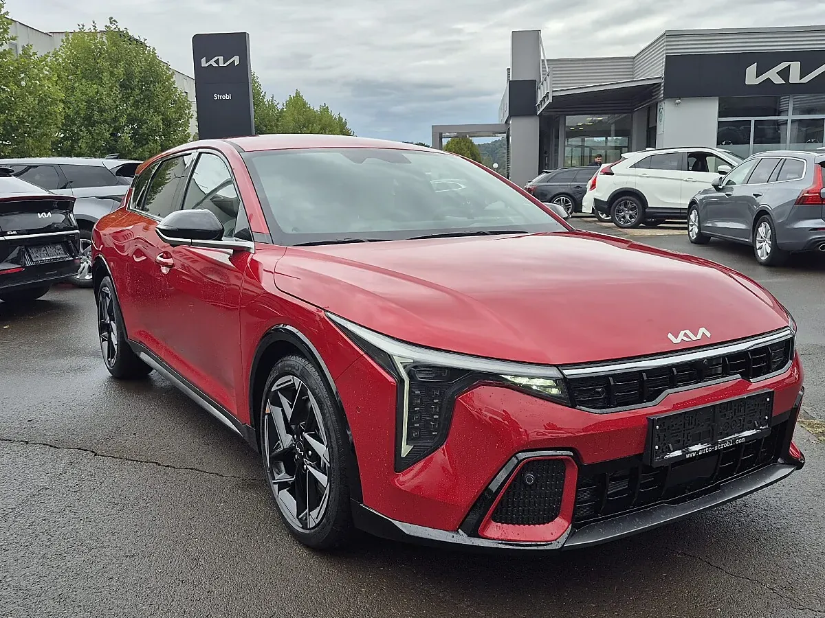 Kia K4