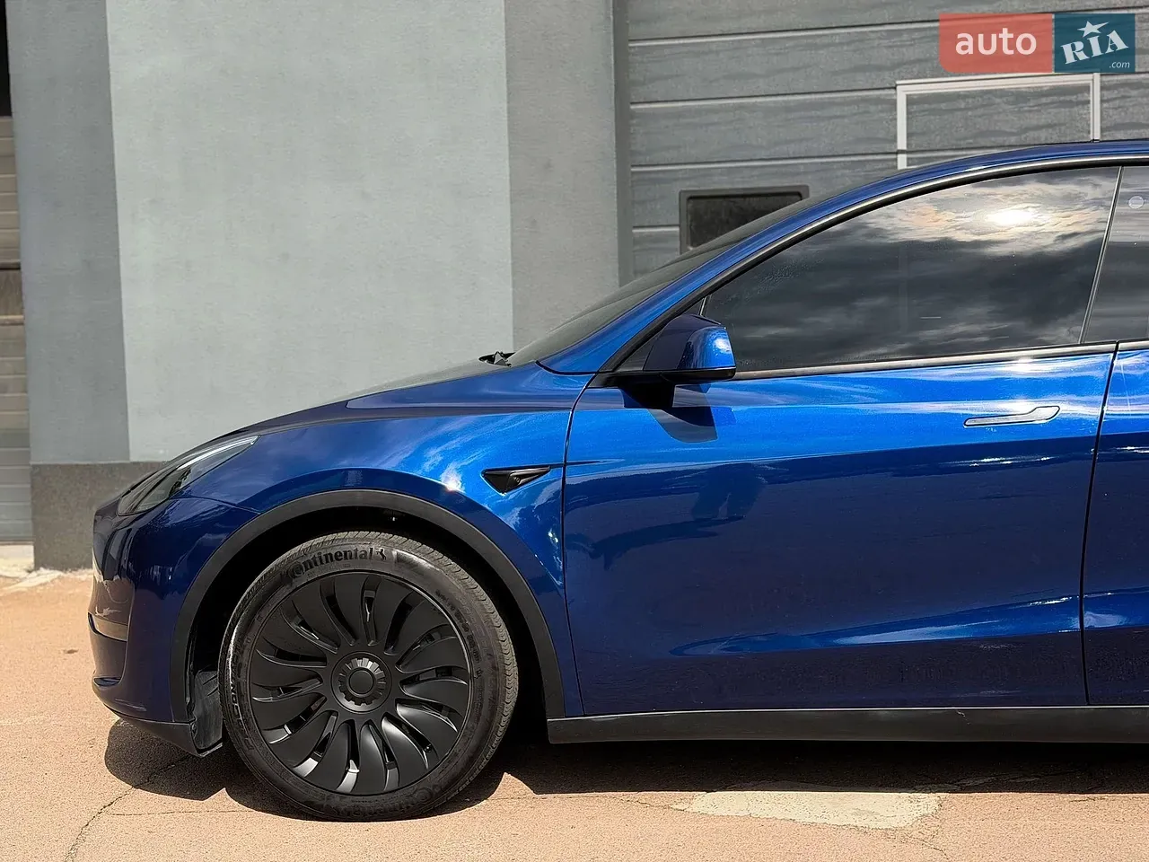Tesla Model Y 2023 photo 4