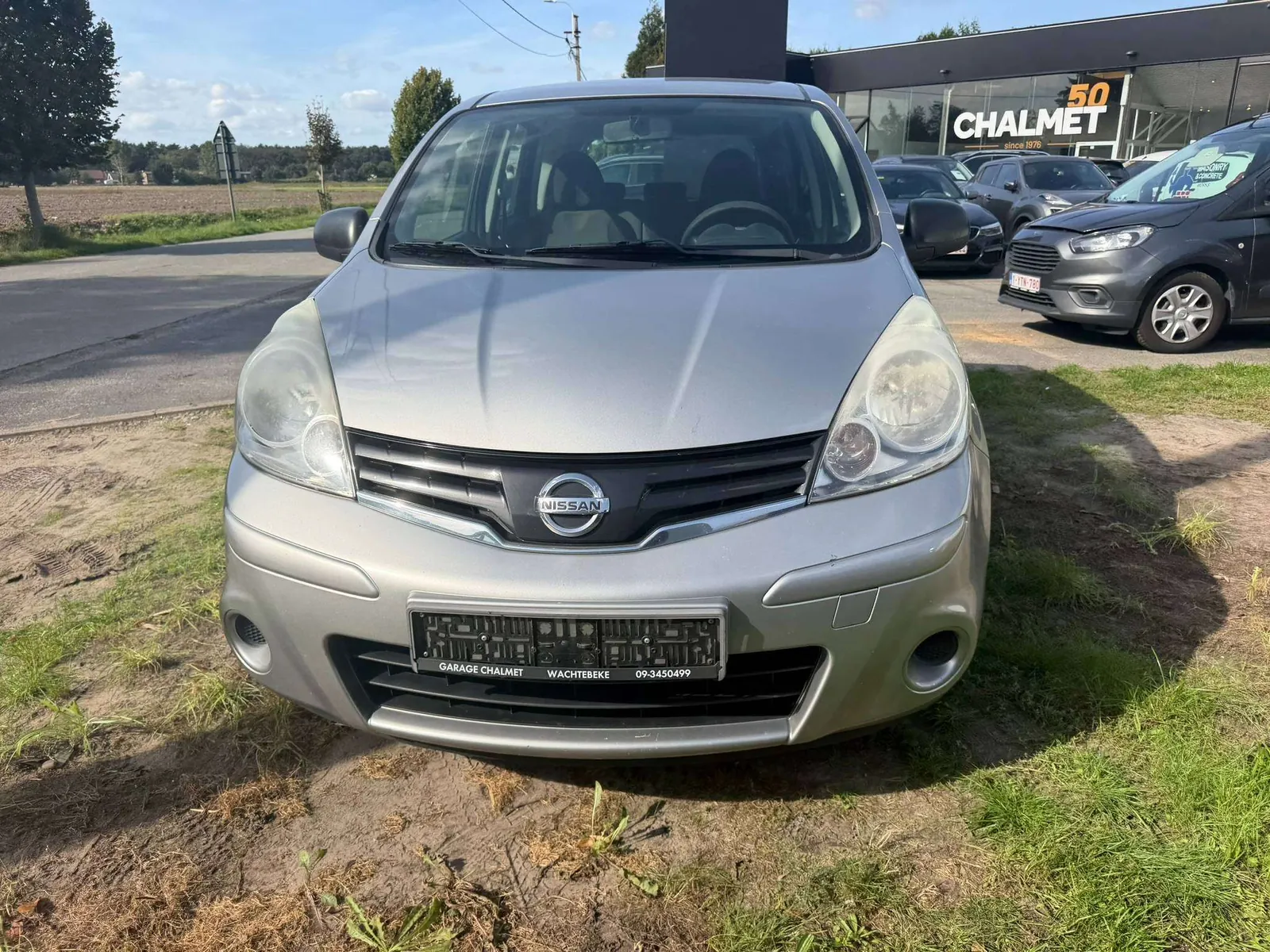 Nissan Note 2012 photo 2