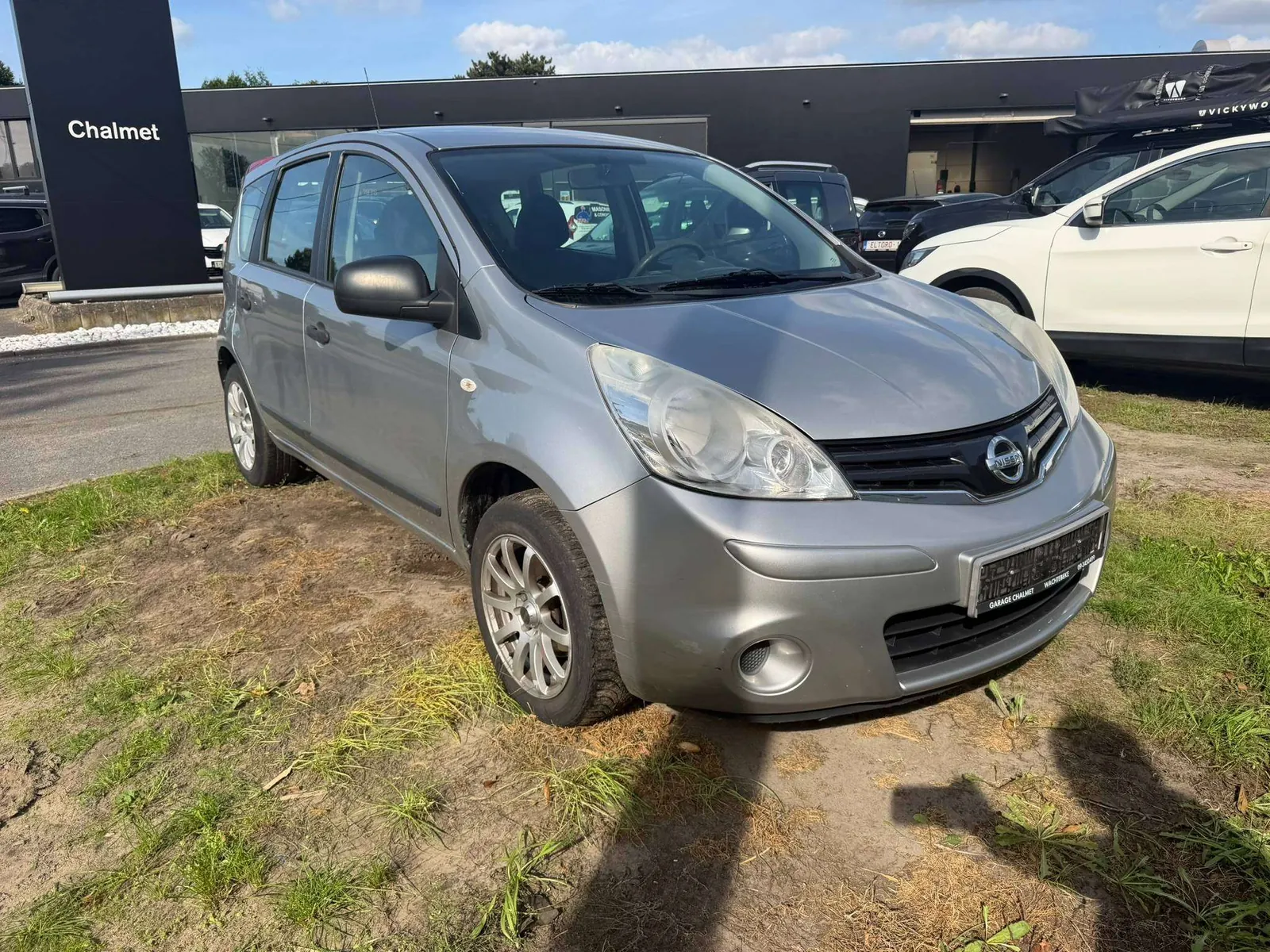 Nissan Note 2012 photo 3