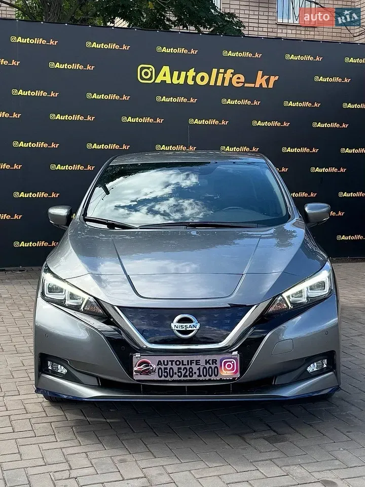 Nissan Leaf 2019 photo 2