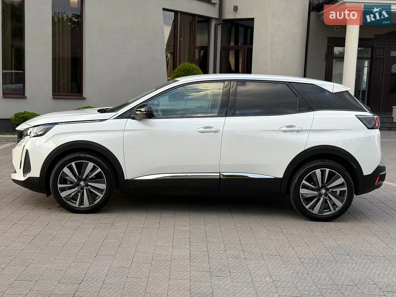 Peugeot 3008 2022 photo 4