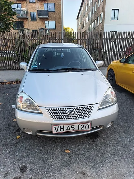 Suzuki Liana