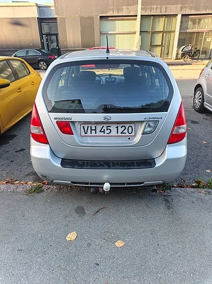 Suzuki Liana 2003 photo 2