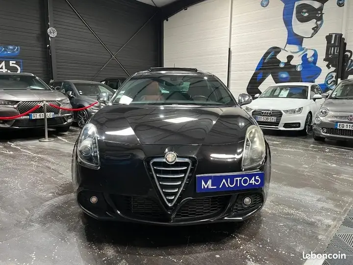 Alfa Romeo Giulietta 2013 photo 2