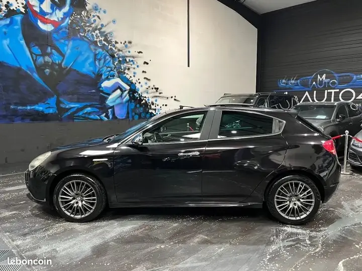 Alfa Romeo Giulietta 2013 photo 5