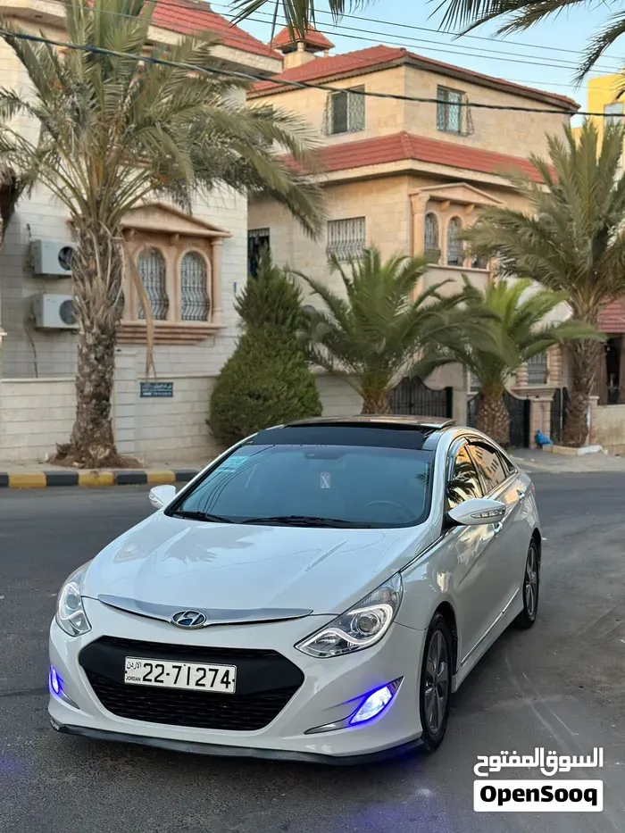 Hyundai Sonata 2011 photo 2