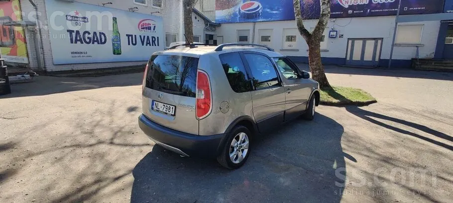 Skoda Roomster 2012 photo 4