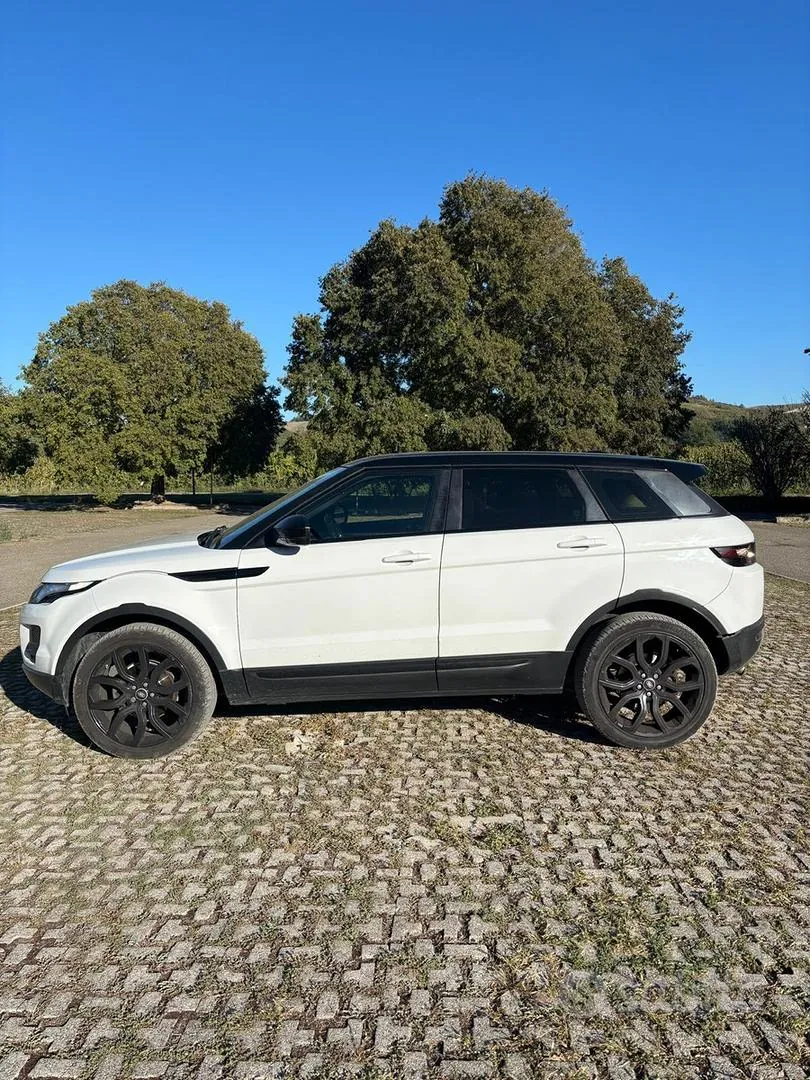 Land Rover Range Rover Evoque 2014 photo 3