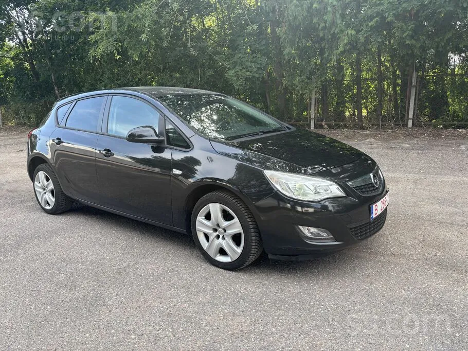 Opel Astra 2011 photo 5