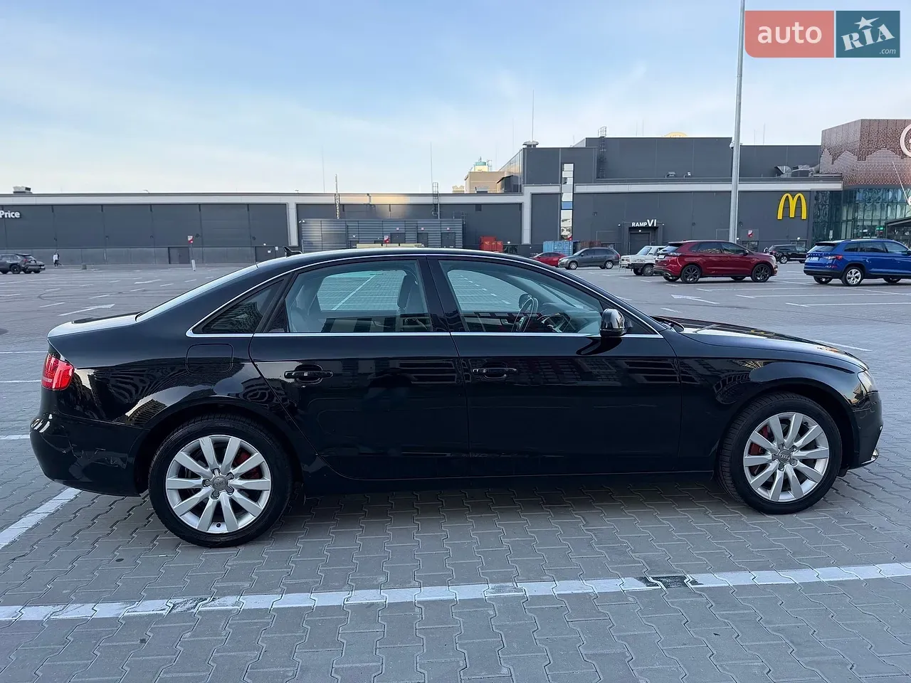 Audi A4 2011 photo 4