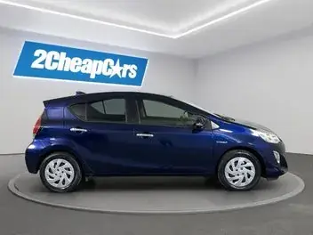Toyota Aqua 2017 photo 5
