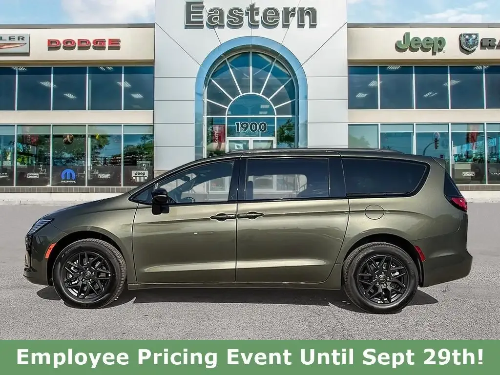 Chrysler Pacifica 2027 photo 2