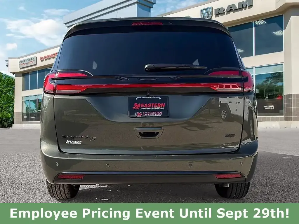 Chrysler Pacifica 2027 photo 4