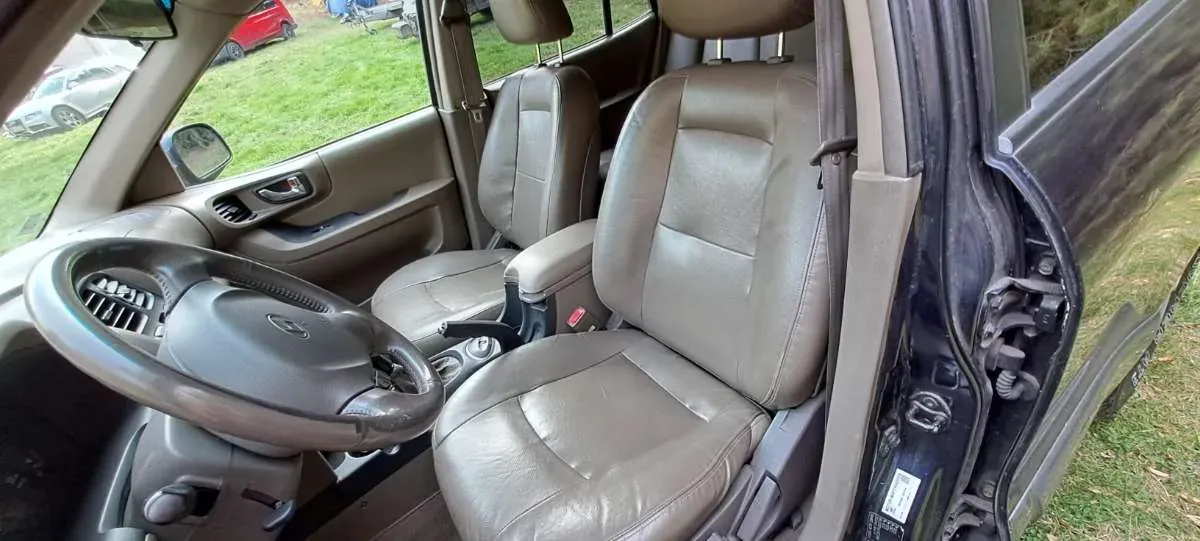 Hyundai Santa Fe 2004 photo 3
