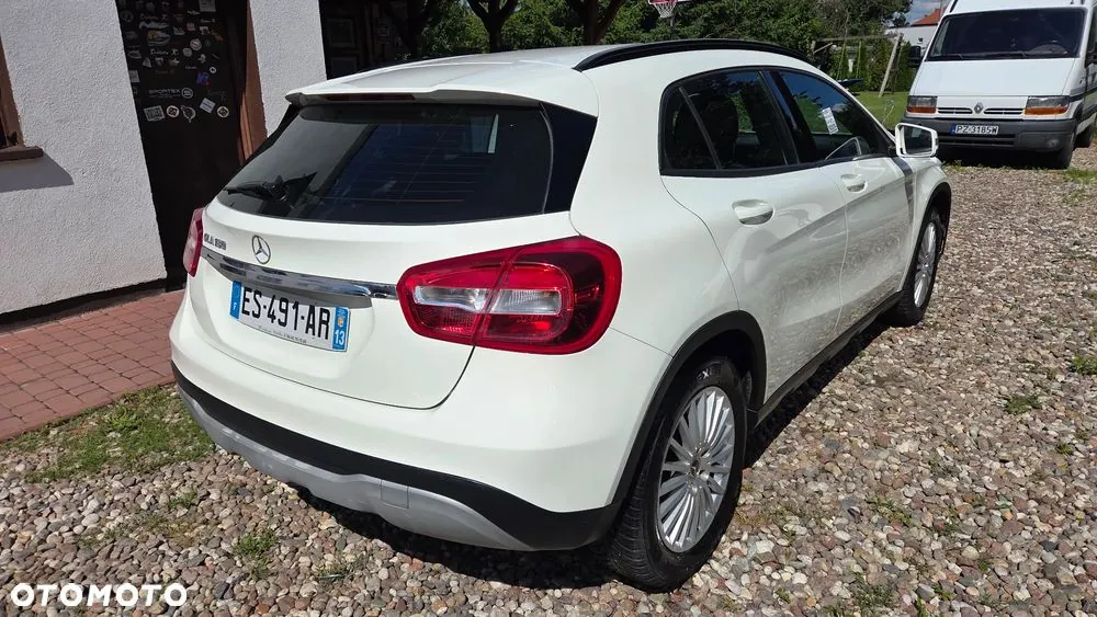Mercedes-Benz Gla 2017 photo 2