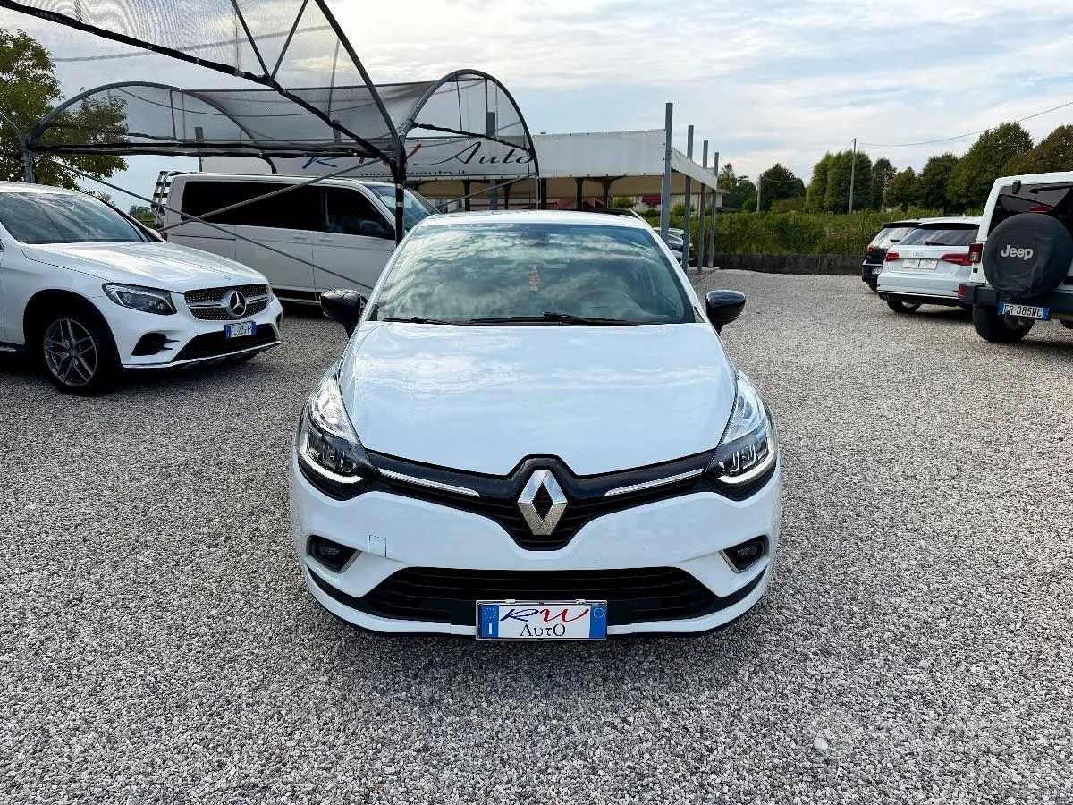 Renault Clio 2019 photo 2