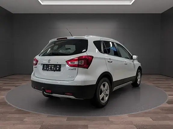 Suzuki S-Cross 2017 photo 5