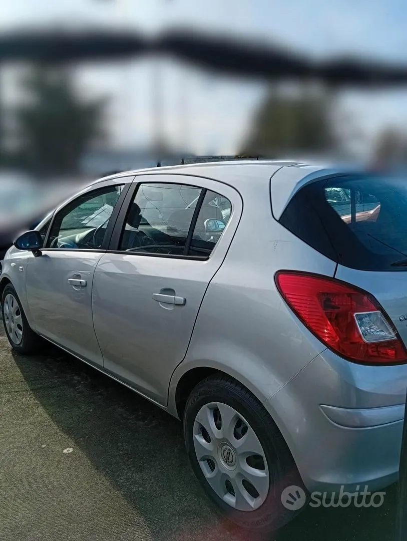 Opel Corsa 2013 photo 4