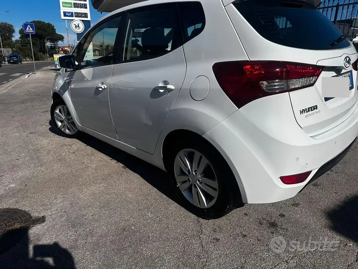 Hyundai Ix20 2011 photo 4