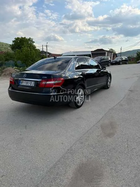 Mercedes-Benz E-Class 2009 photo 5