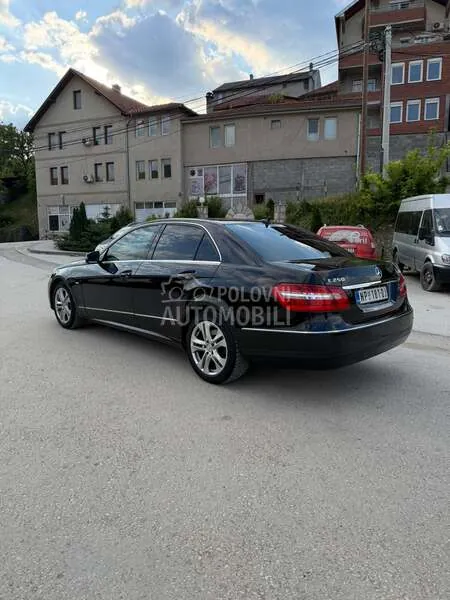 Mercedes-Benz E-Class 2009 photo 4