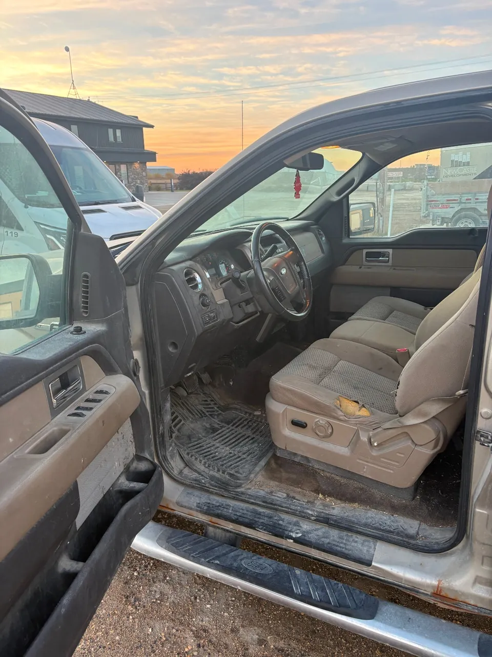 Ford F-150 2010 photo 4