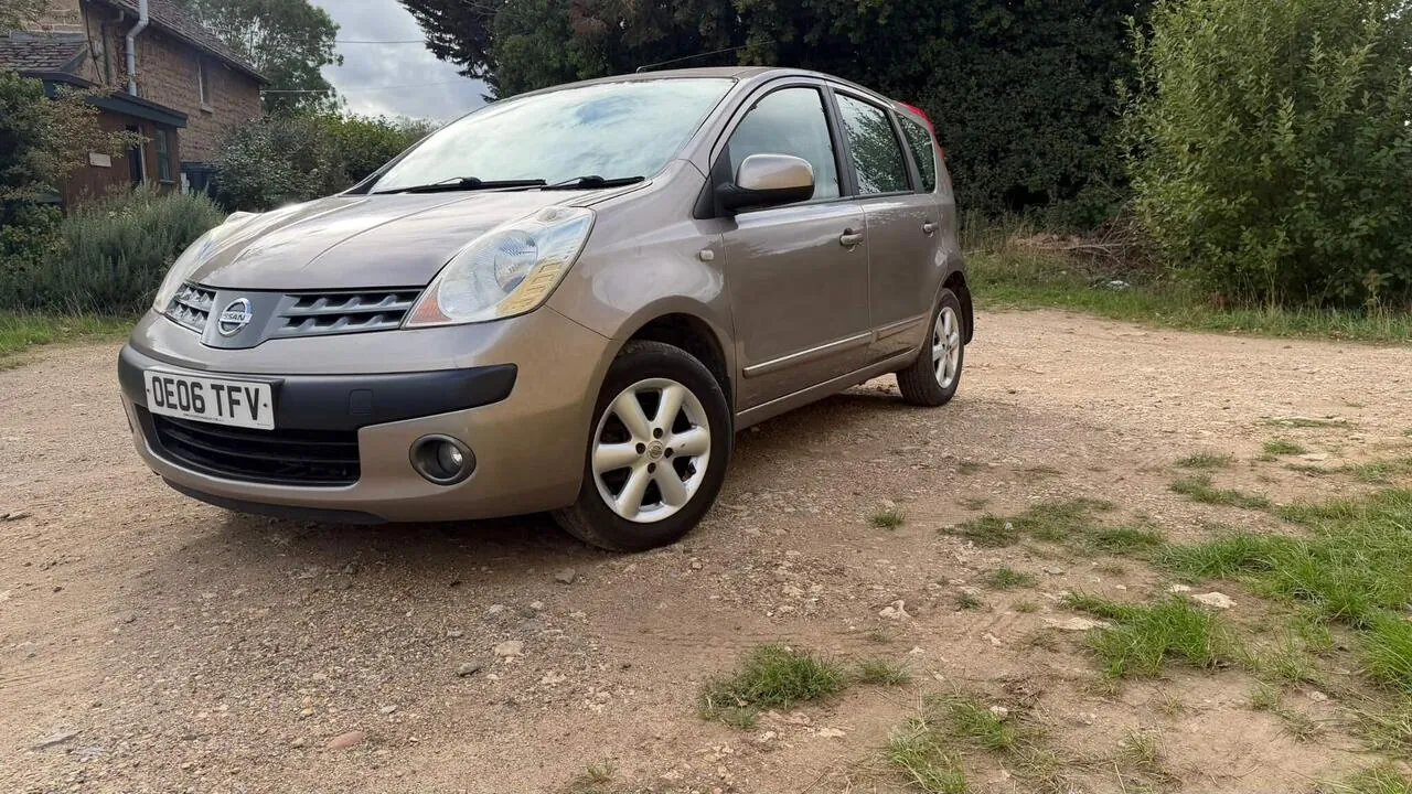 Nissan Note 2006 photo 4
