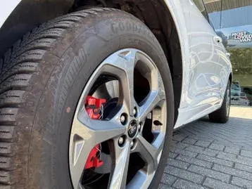 Ford Kuga 2025 photo 2