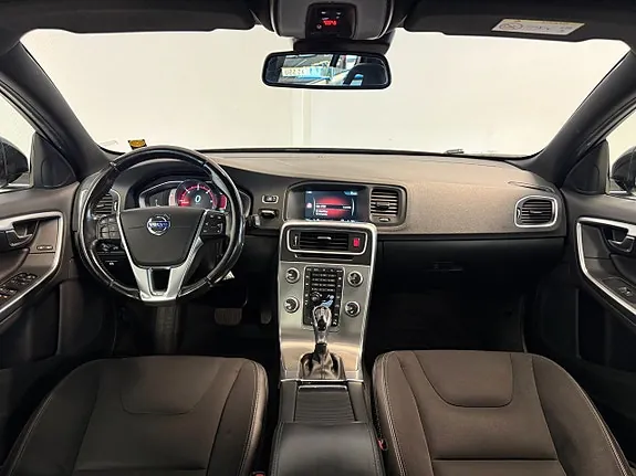 Volvo V60 Cross Country 2016 photo 5
