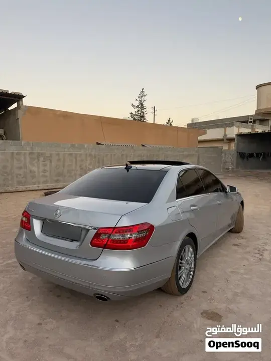 Mercedes-Benz E-Class 2012 photo 4