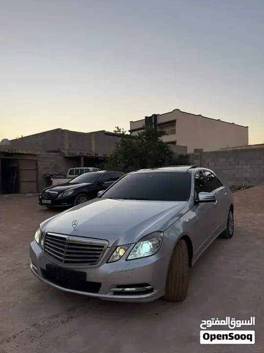 Mercedes-Benz E-Class 2012 photo 2